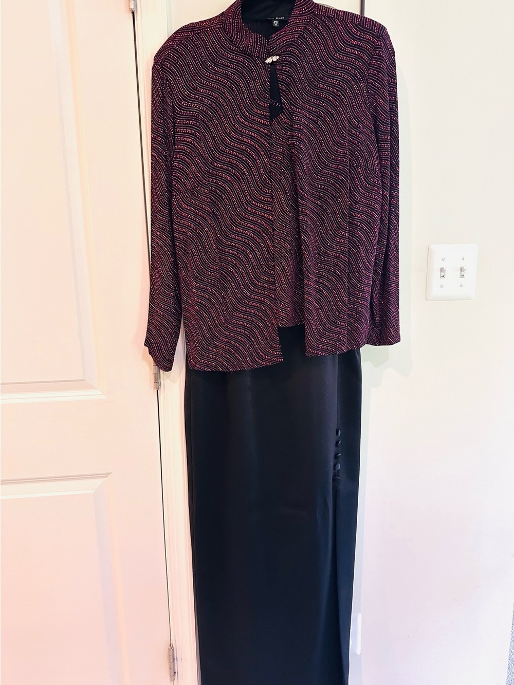 Blu Sage Black Maxi Skirt with Burgundy Sparkly Wave-Pattern Tank And Jacket XL